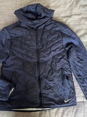 Nike Men’s Aerolayer jacket